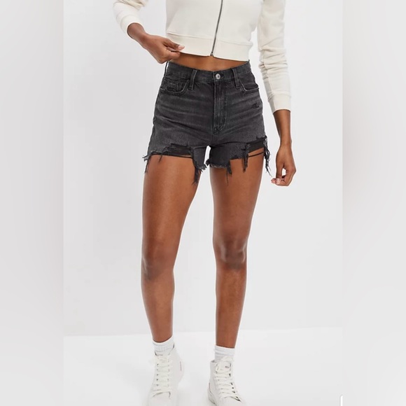 American Eagle Outfitters Pants - American Eagle NWT Highest Rise 90’s Boyfriend Shorts.Comfort Stretch Waistband